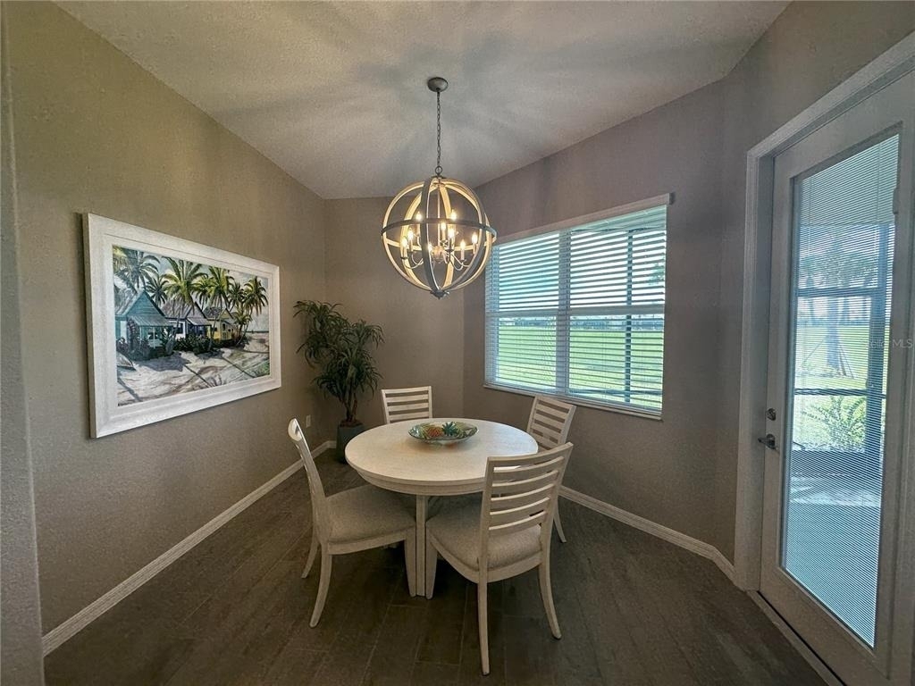 25115 Longmeadow Drive - Photo 10