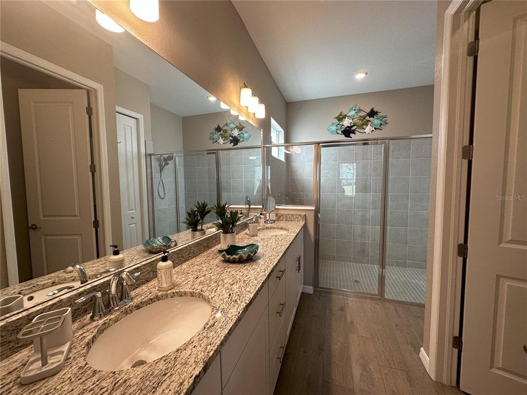 25115 Longmeadow Drive - Photo 19