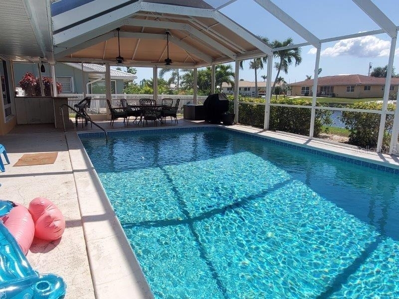423 Matares Drive - Photo 3