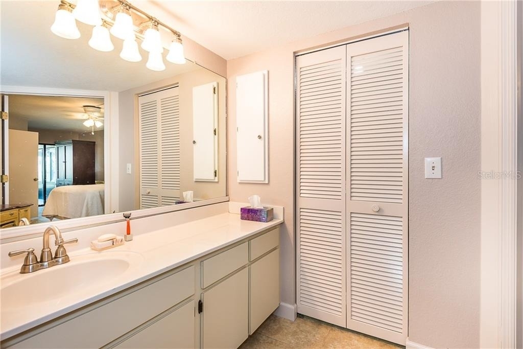 2601 W Marion Avenue - Photo 24
