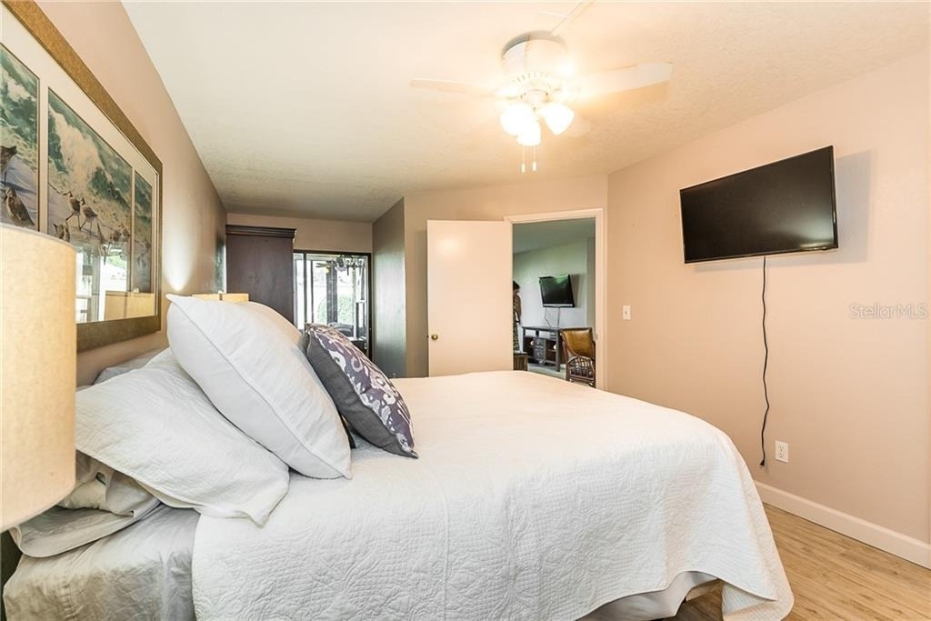 2601 W Marion Avenue - Photo 18