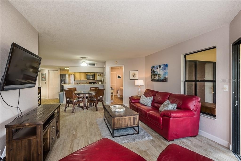 2601 W Marion Avenue - Photo 5