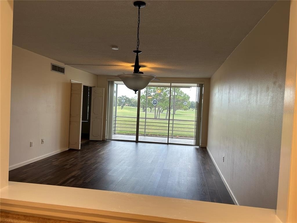 7461 W Country Club Drive N - Photo 5