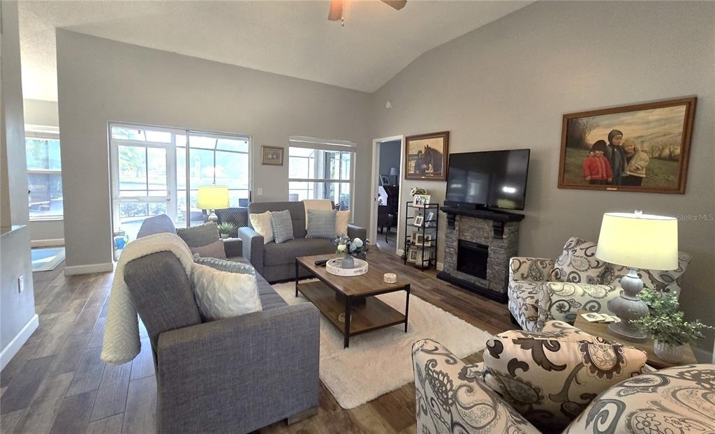 612 49th Street E - Photo 3
