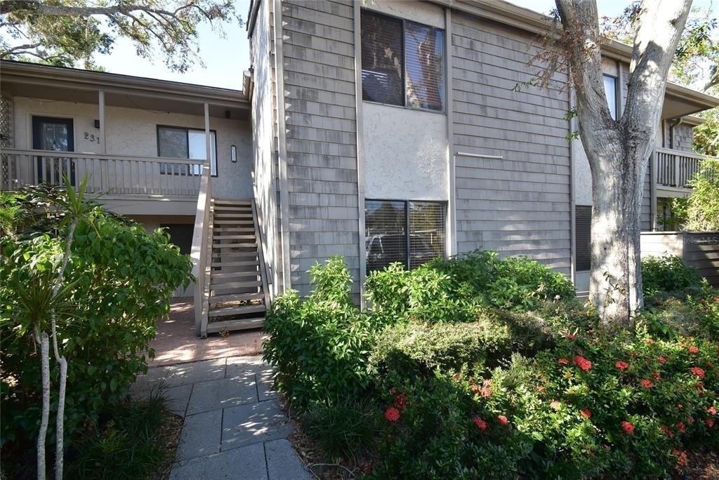 1633 Boathouse Circle - Photo 0