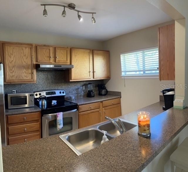 1818 Parakeet Way - Photo 2