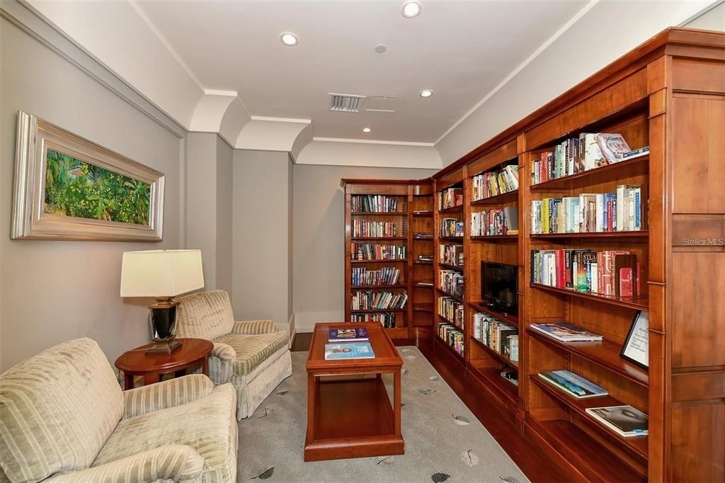 1350 Main Street - Photo 43