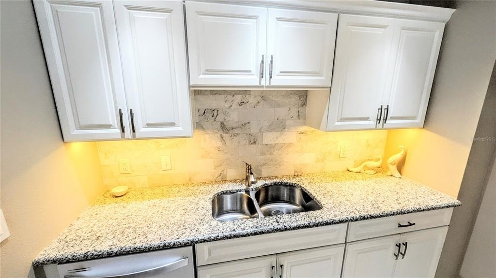 750 N Tamiami Trail - Photo 3
