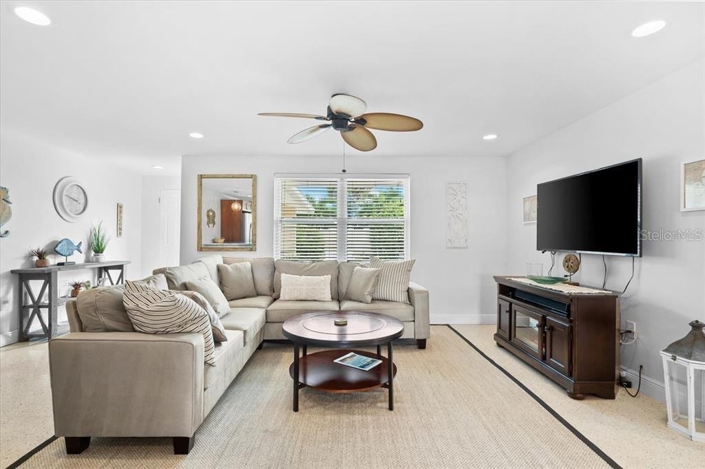 327 Avenida Milano - Photo 6