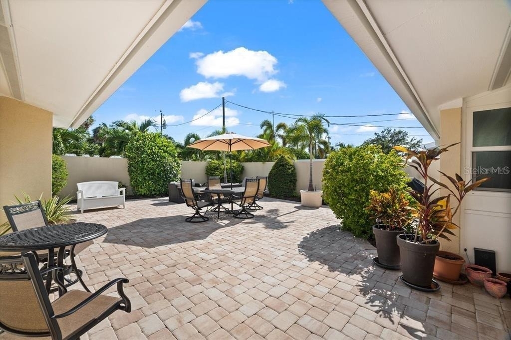 327 Avenida Milano - Photo 47