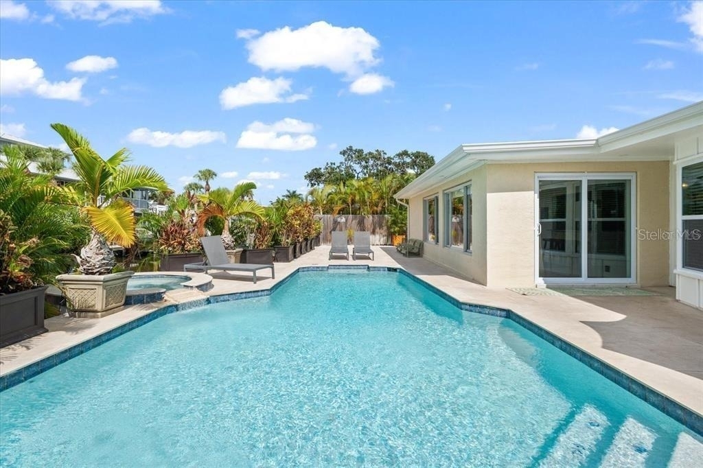 327 Avenida Milano - Photo 51