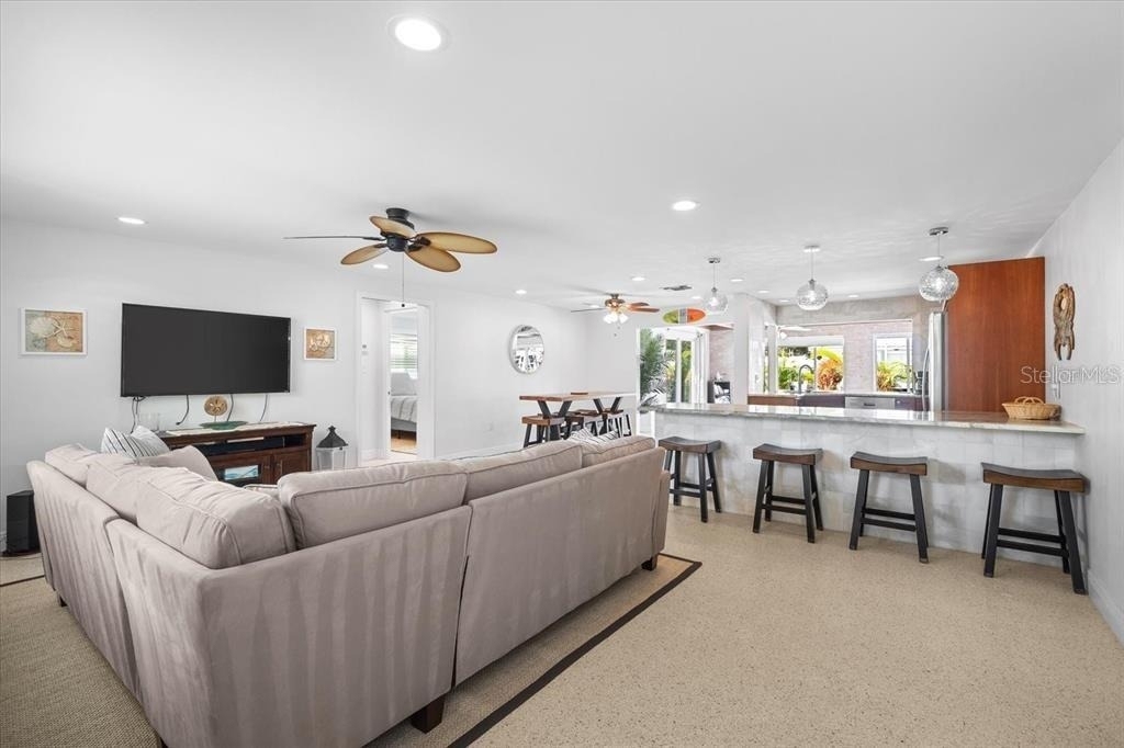 327 Avenida Milano - Photo 4