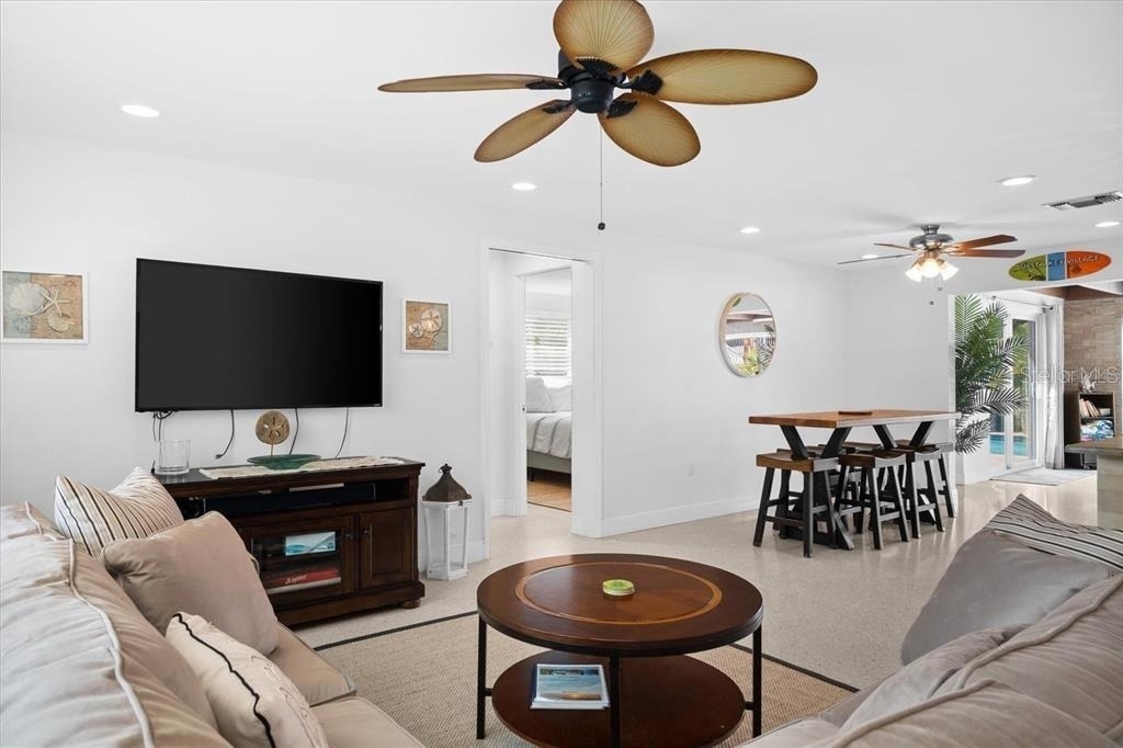 327 Avenida Milano - Photo 8