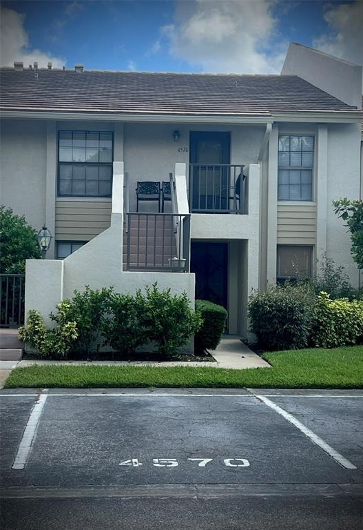 4570 Weybridge - Photo 0