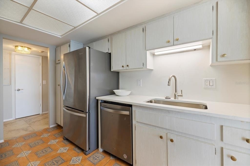 800 Benjamin Franklin Drive - Photo 22