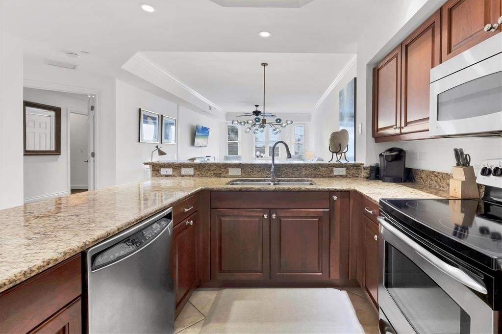 8111 Lakewood Main Street - Photo 15