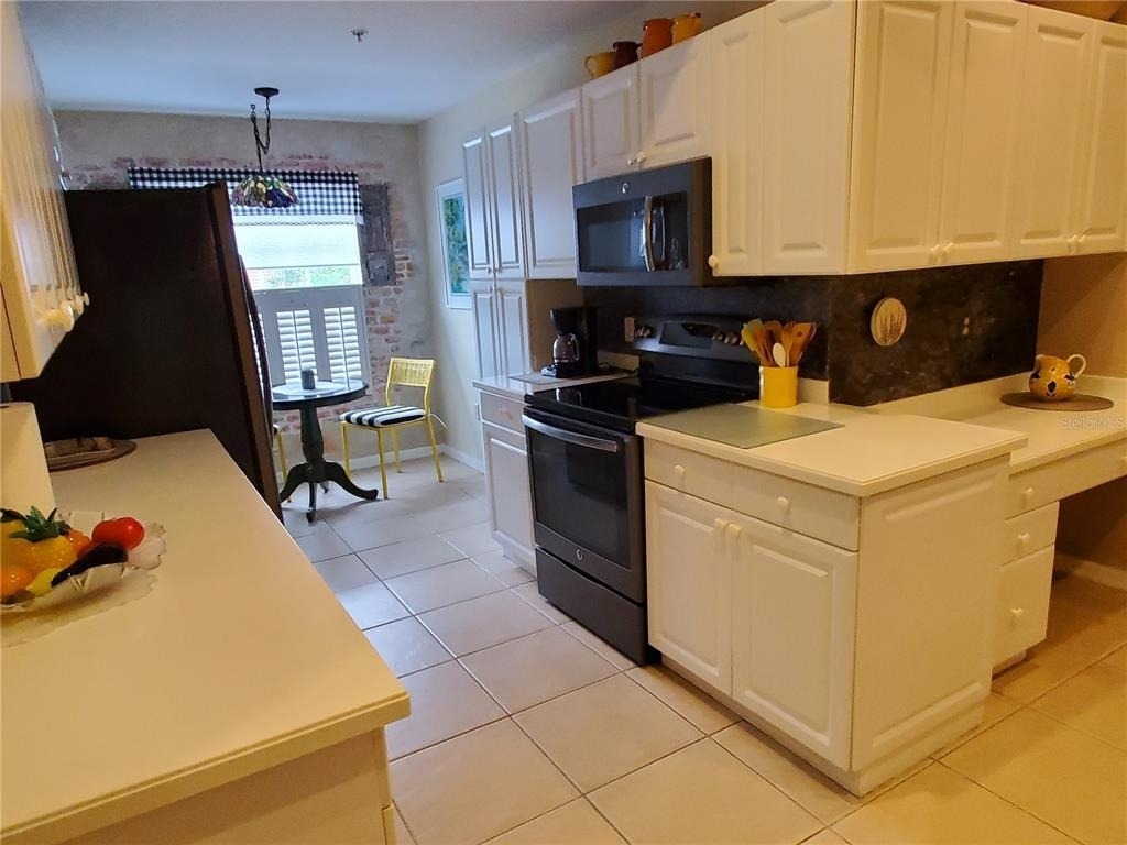 7138 Cedar Hollow Circle - Photo 2