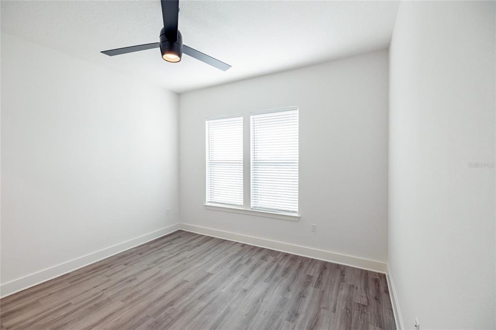 1420 Lakefront Drive - Photo 9