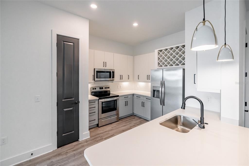 1420 Lakefront Drive - Photo 2
