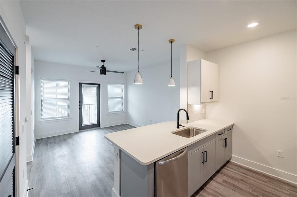 1420 Lakefront Drive - Photo 3