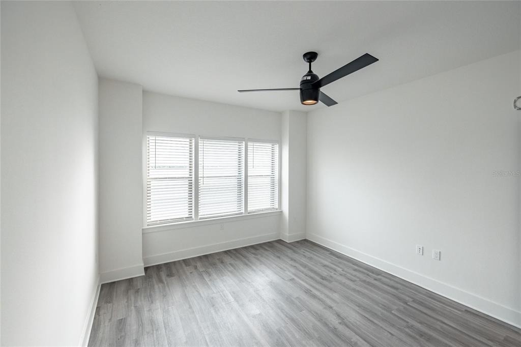 1420 Lakefront Drive - Photo 10