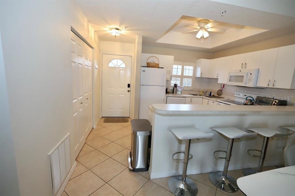 8370 Wingate Drive - Photo 4