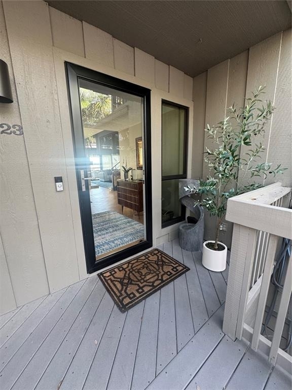 1323 Landings Drive - Photo 2