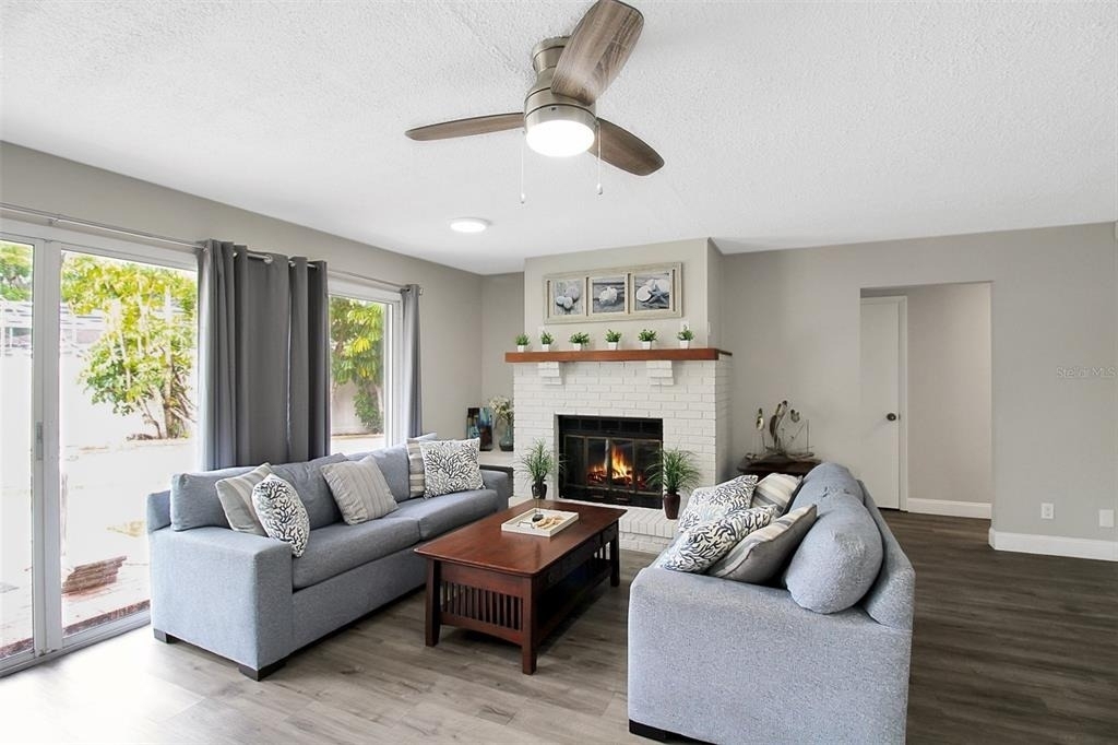 1127 De Leo Drive - Photo 16