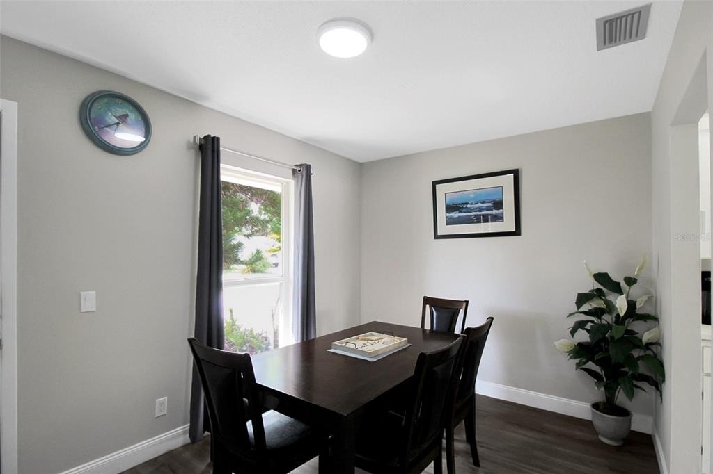 1127 De Leo Drive - Photo 7