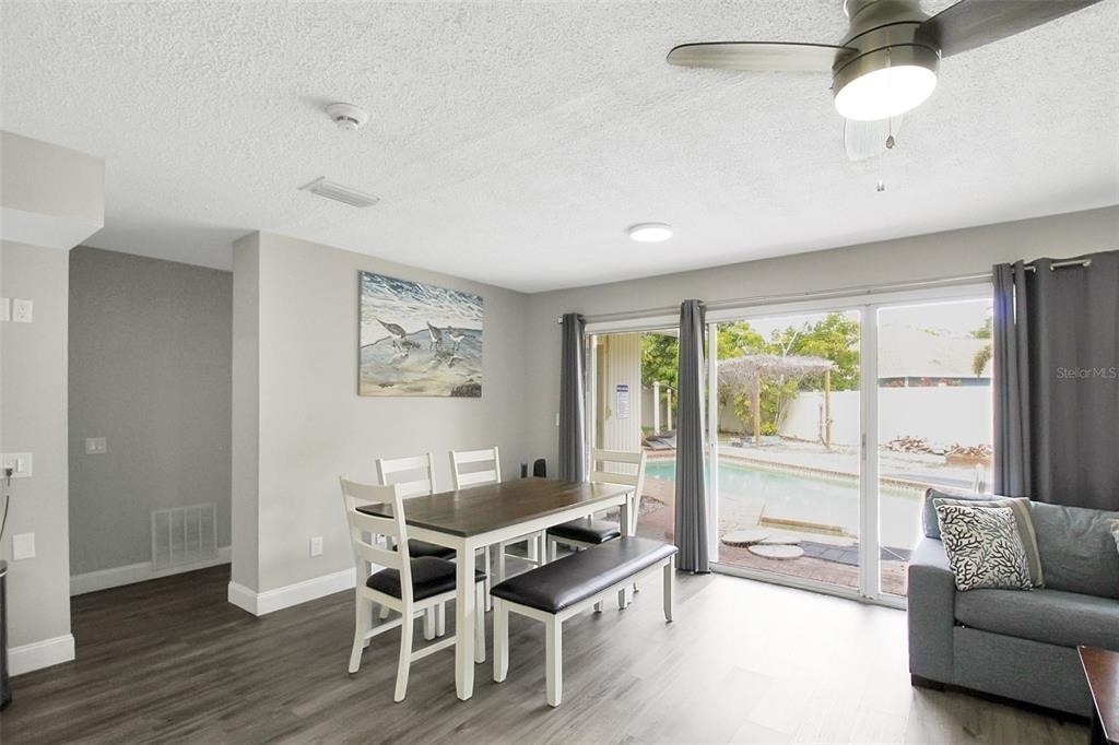 1127 De Leo Drive - Photo 15