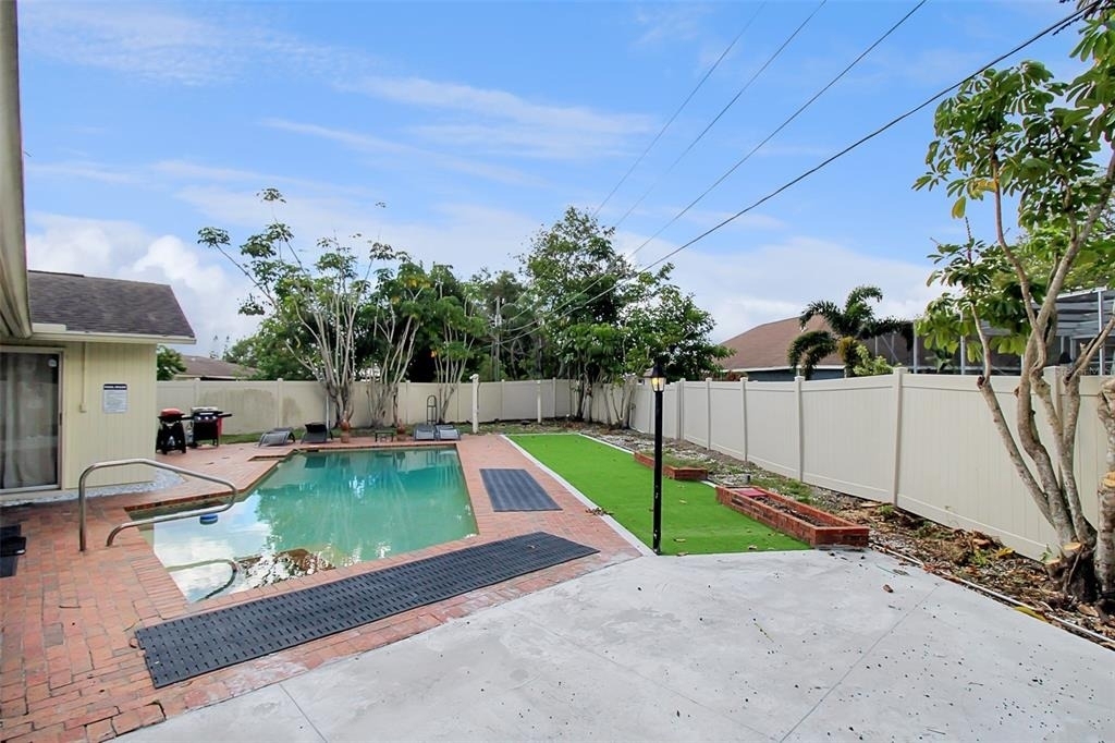 1127 De Leo Drive - Photo 39