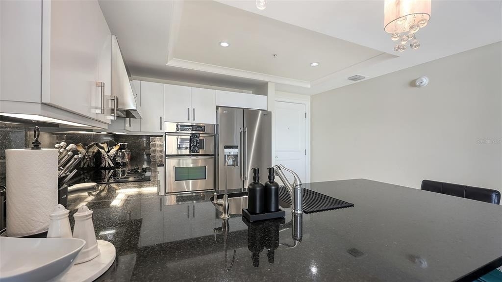1350 Main Street - Photo 5