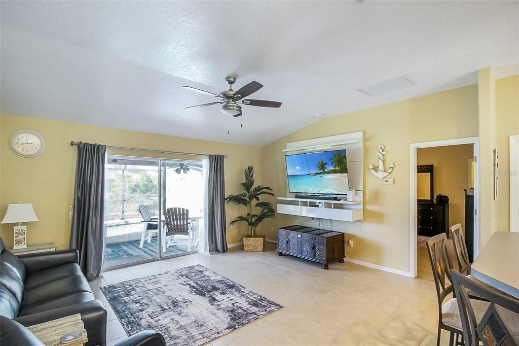 1465 Shields Street - Photo 12