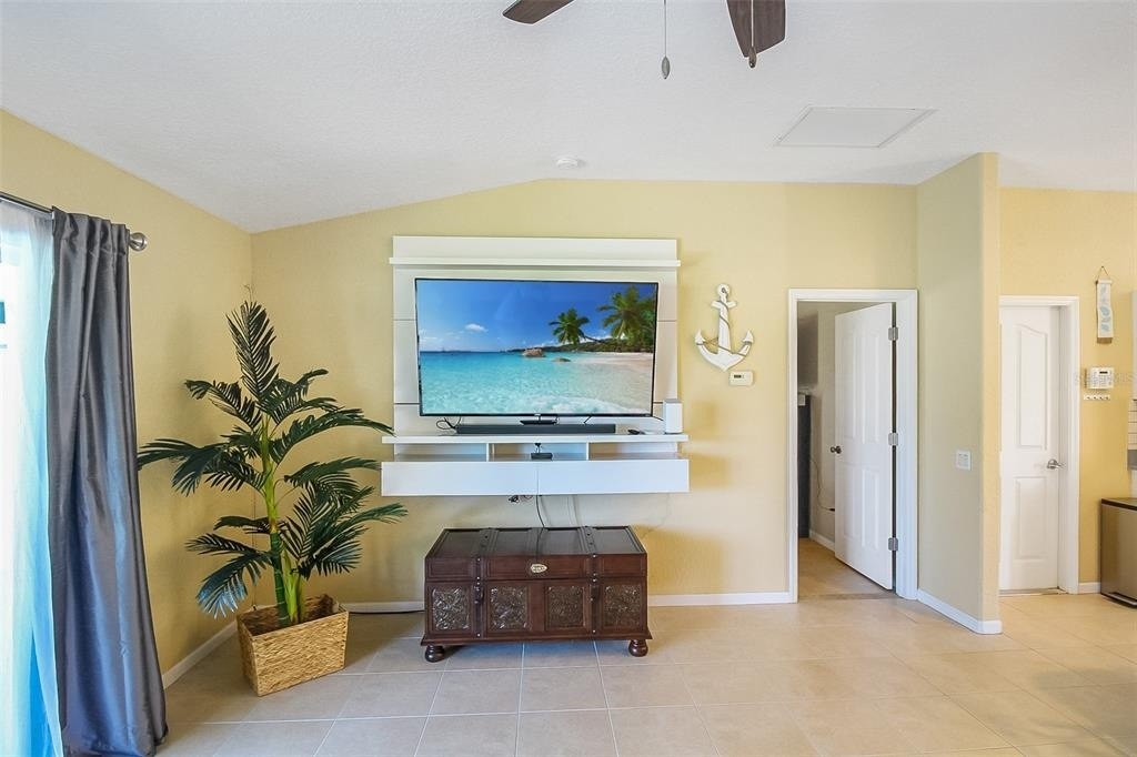 1465 Shields Street - Photo 15