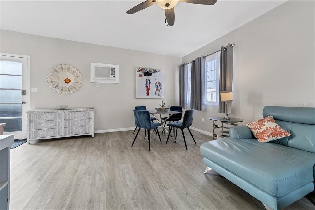 1901 Hyde Park Street - Photo 9