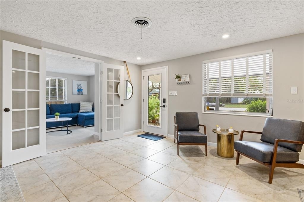 2365 Bay Street - Photo 3