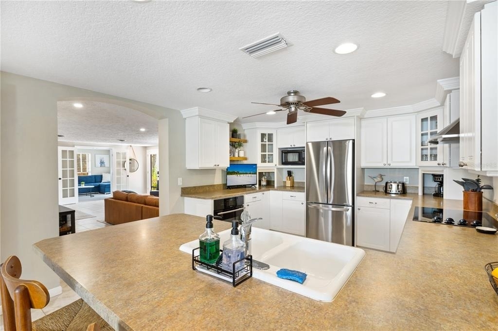 2365 Bay Street - Photo 19