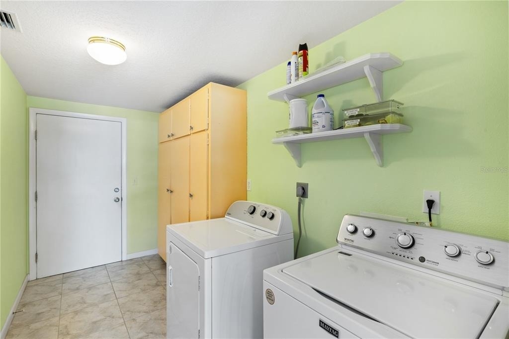 2365 Bay Street - Photo 35