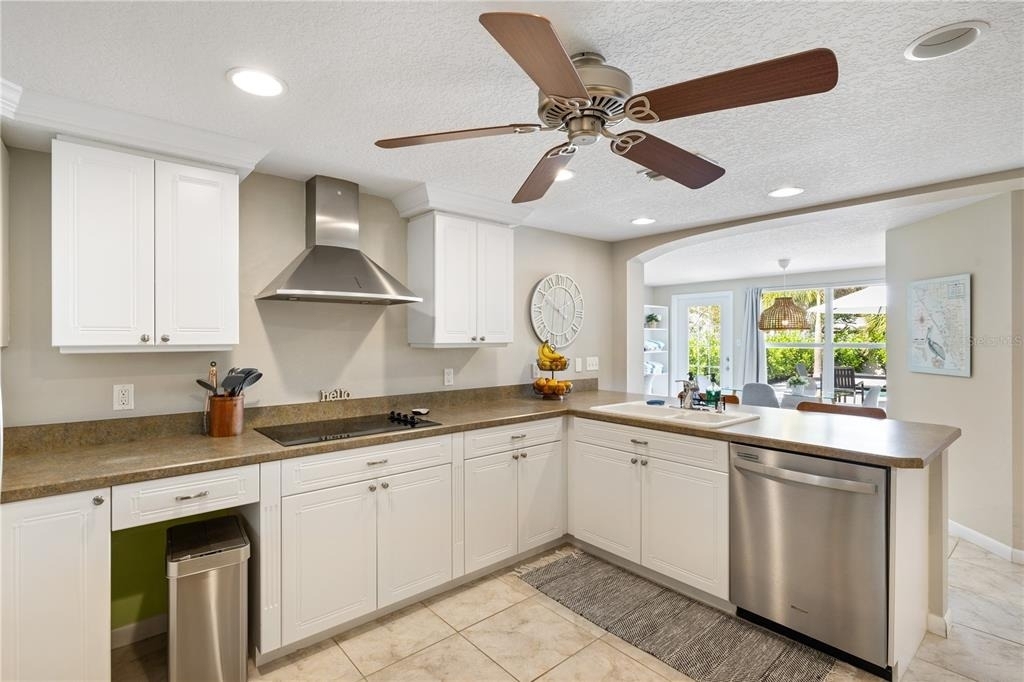 2365 Bay Street - Photo 20
