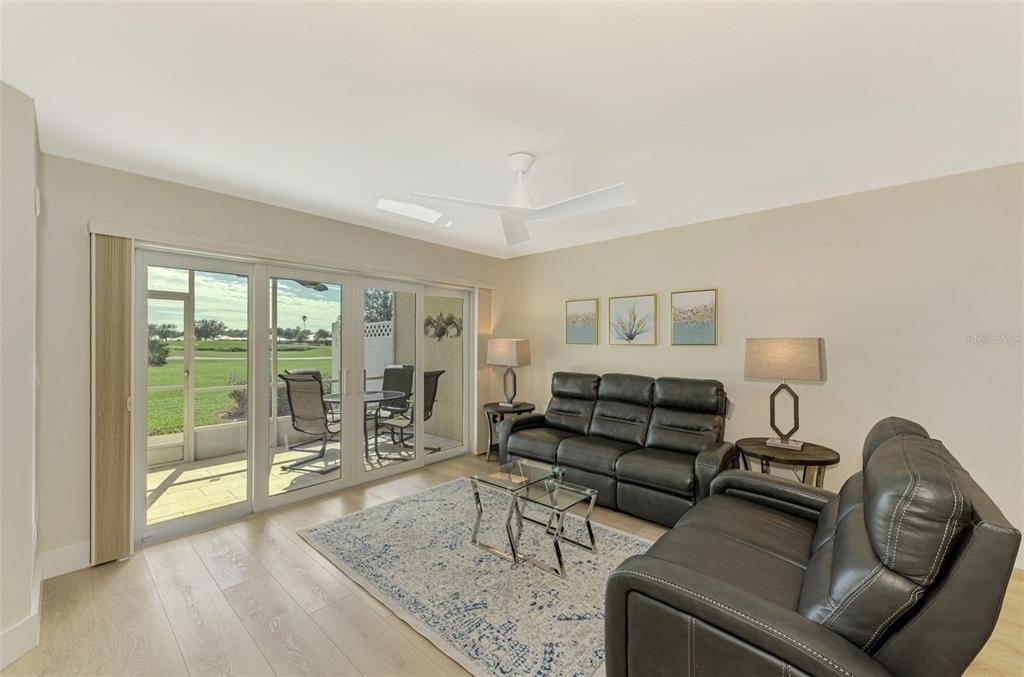 917 Wexford Boulevard - Photo 9