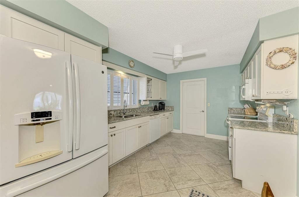 2643 Lear Road - Photo 5