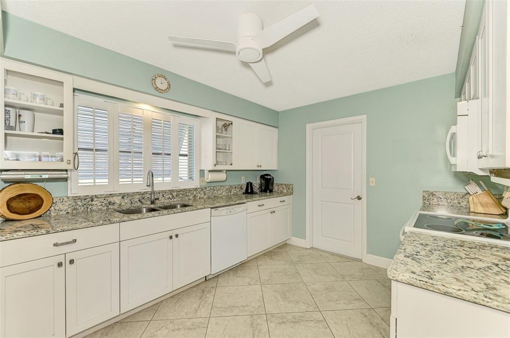 2643 Lear Road - Photo 7