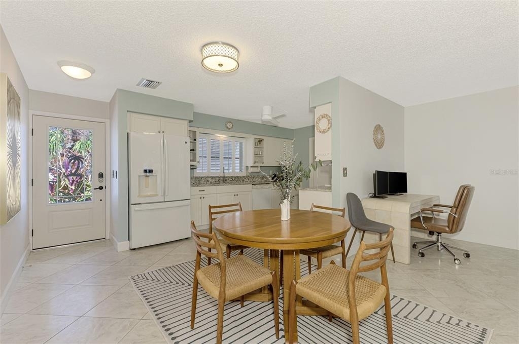 2643 Lear Road - Photo 3