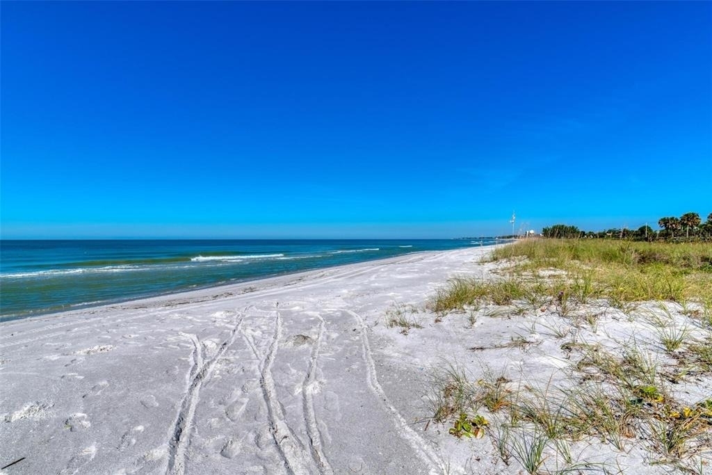 3806 Gulf Of Mexico Drive - Photo 13