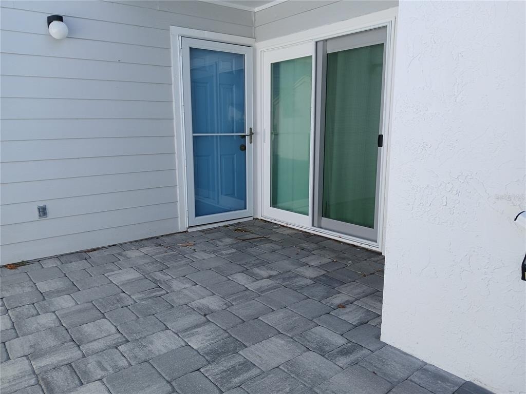 913 Waterside Lane - Photo 0