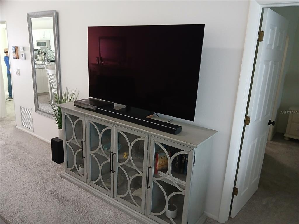 913 Waterside Lane - Photo 2