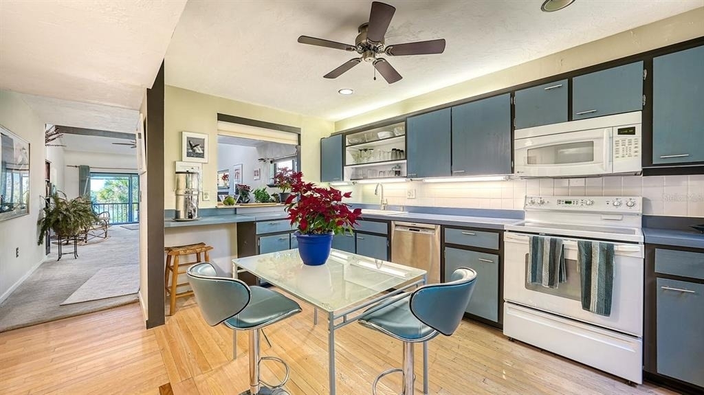 1617 Bayhouse Court - Photo 2