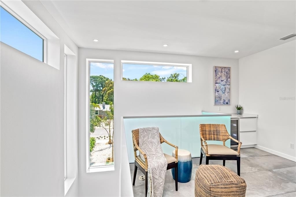 2327 Hillview Street - Photo 28