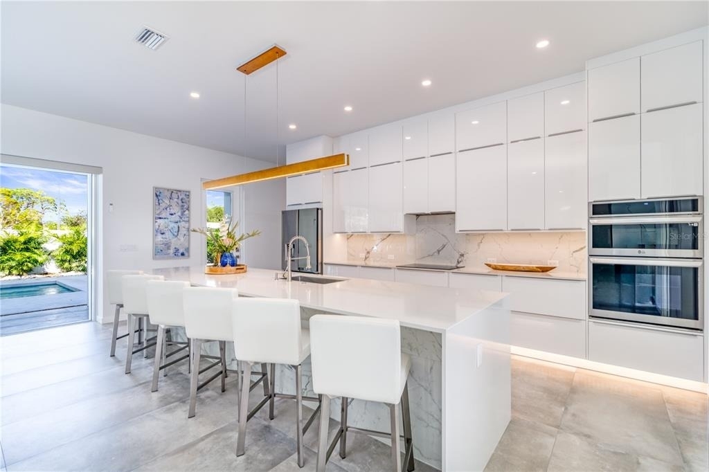 2585 Clematis Street - Photo 6