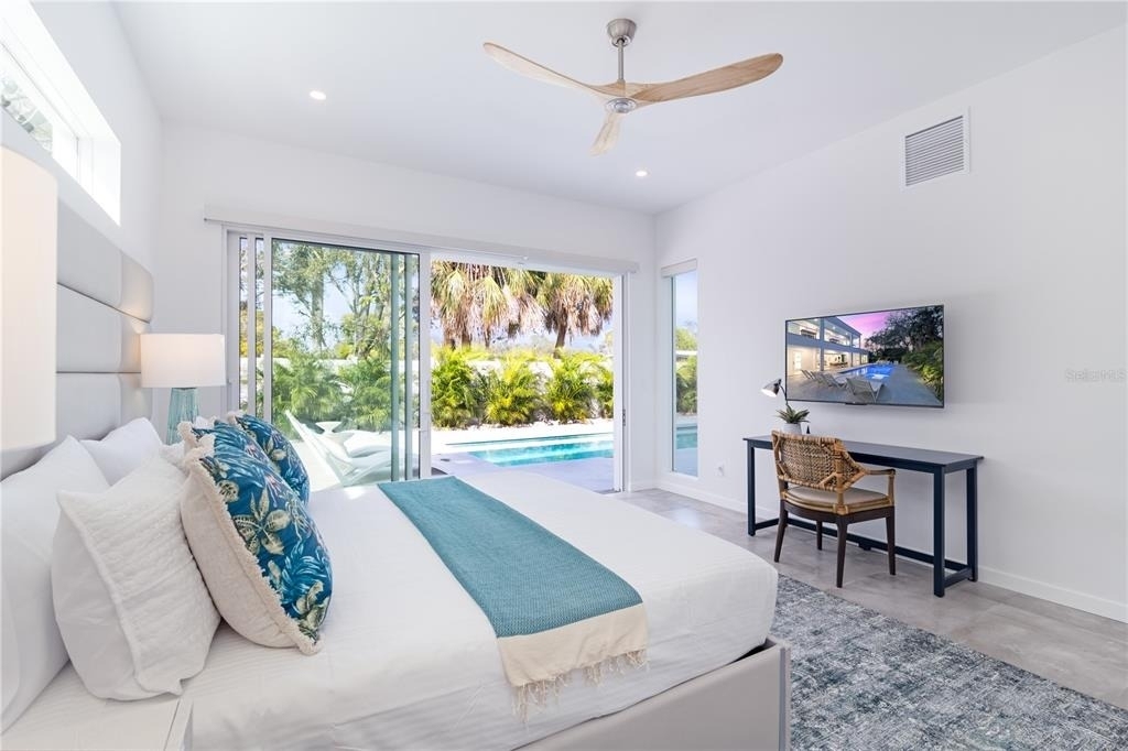 2585 Clematis Street - Photo 17